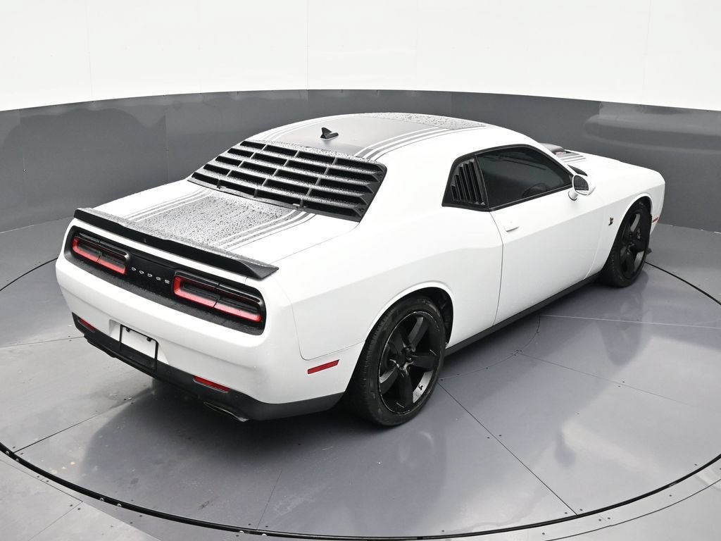 2016 Dodge Challenger 392 Hemi Scat Pack Shaker
