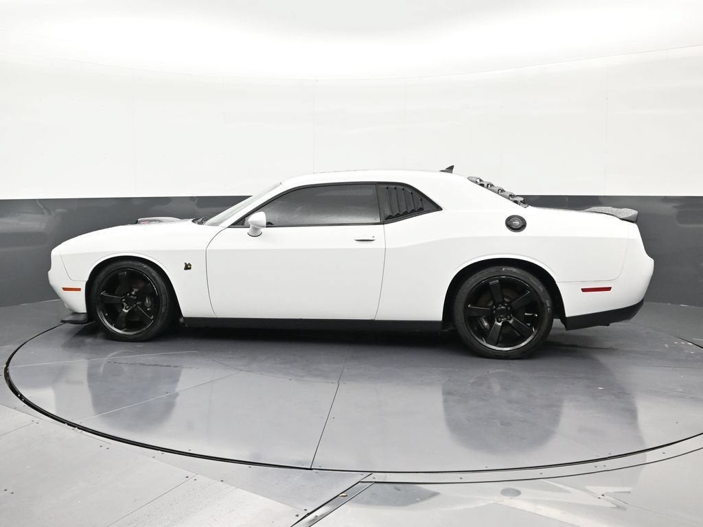 2016 Dodge Challenger 392 Hemi Scat Pack Shaker