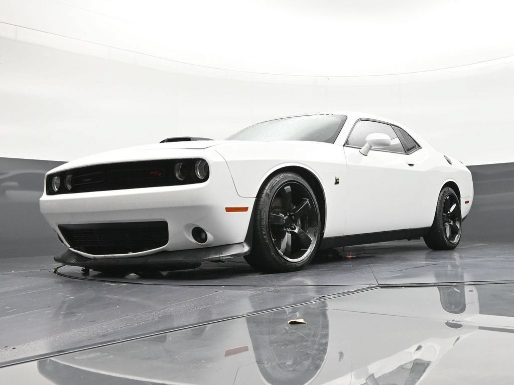 2016 Dodge Challenger 392 Hemi Scat Pack Shaker