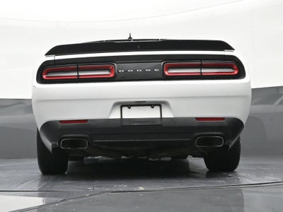 2016 Dodge Challenger 392 Hemi Scat Pack Shaker