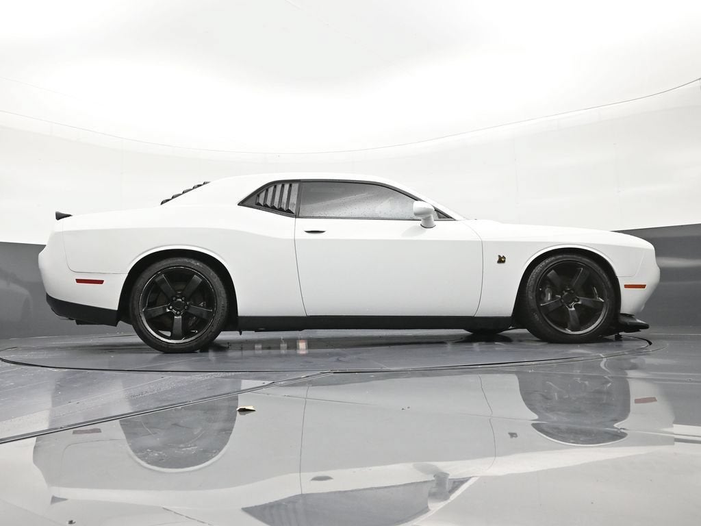2016 Dodge Challenger 392 Hemi Scat Pack Shaker