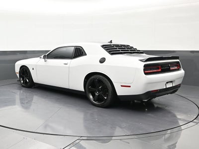 2016 Dodge Challenger 392 Hemi Scat Pack Shaker