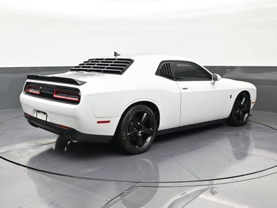 2016 Dodge Challenger 392 Hemi Scat Pack Shaker
