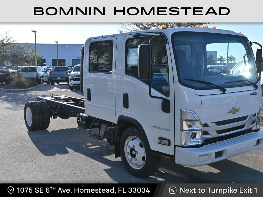 2025 Chevrolet Low Cab Forward 4500 Base