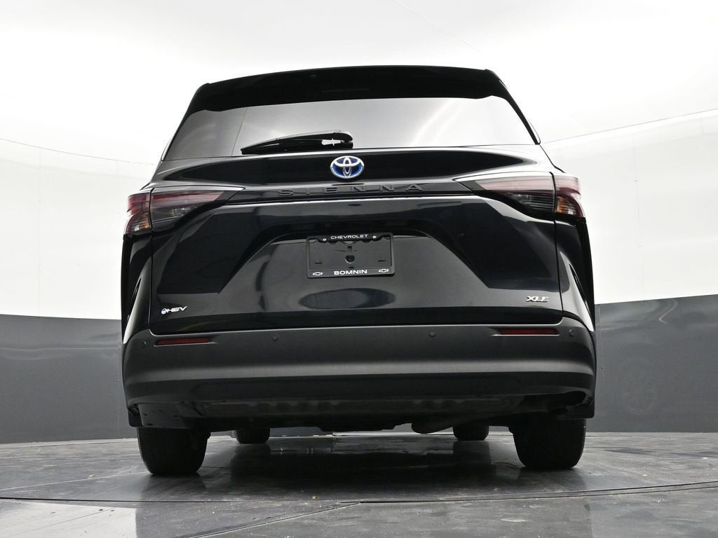2025 Toyota Sienna XLE