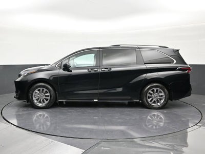 2025 Toyota Sienna XLE