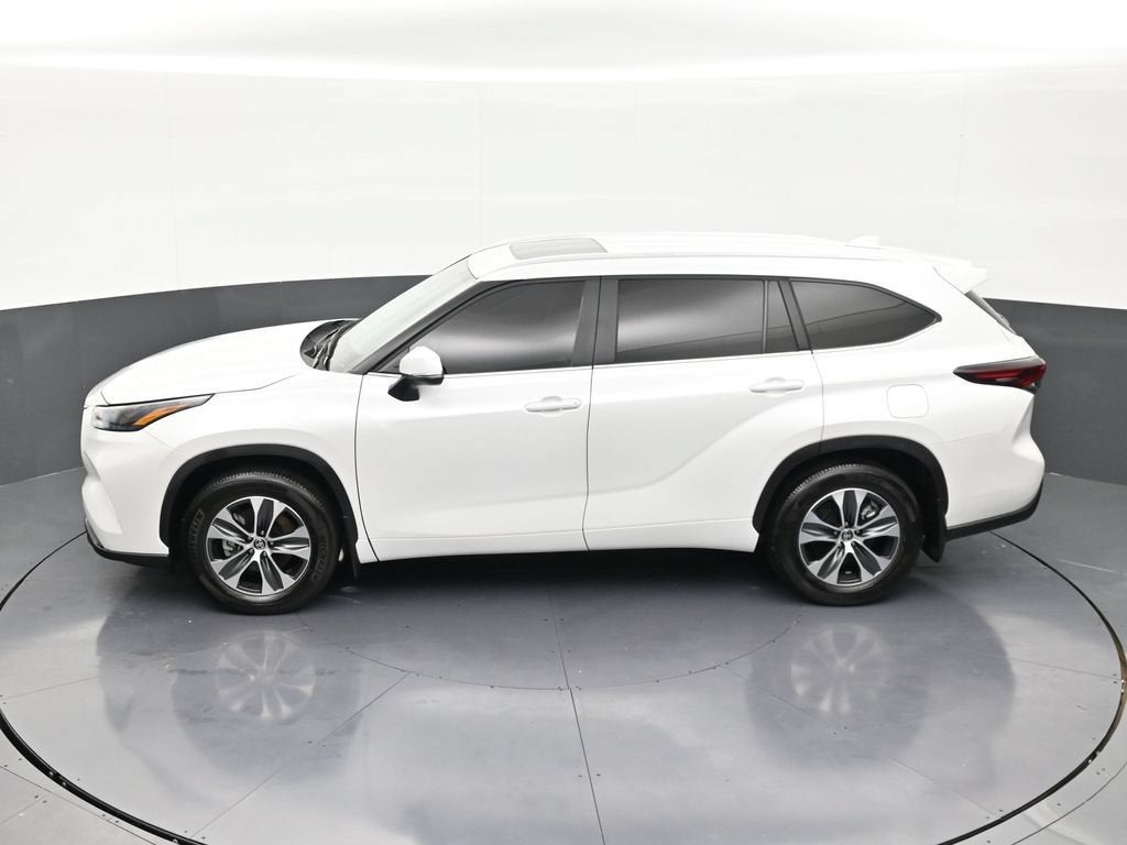 2025 Toyota Highlander XLE