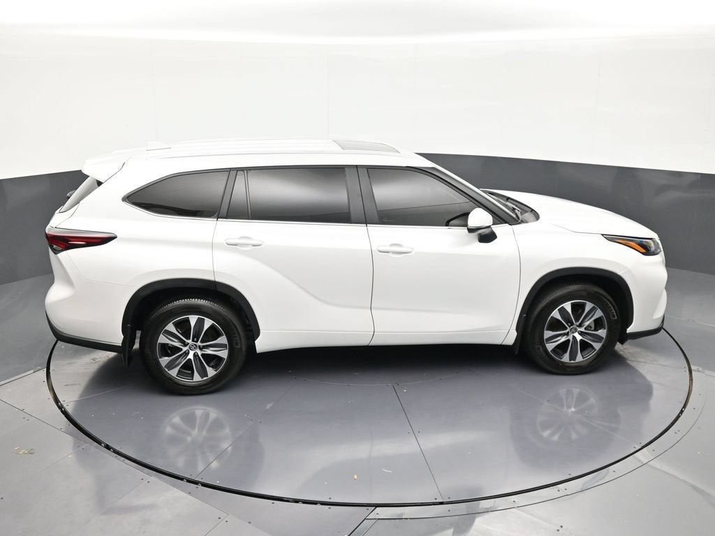 2025 Toyota Highlander XLE
