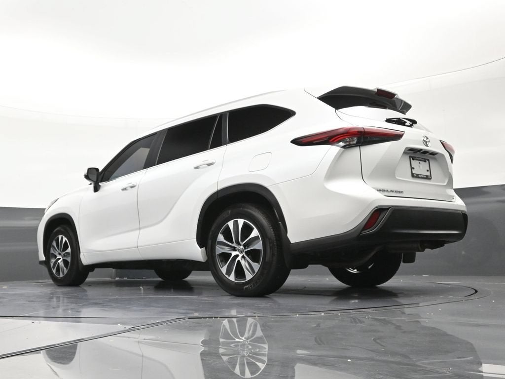 2025 Toyota Highlander XLE