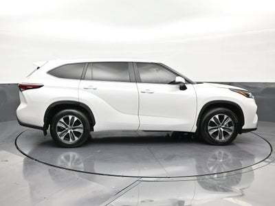 2025 Toyota Highlander XLE