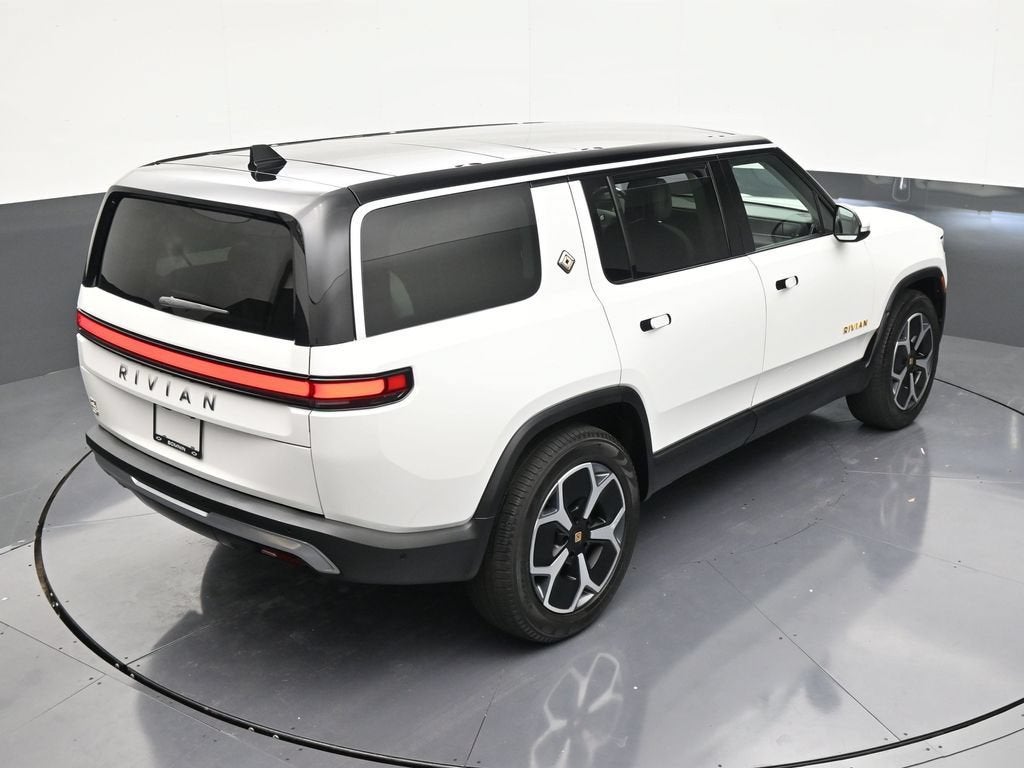2024 RIVIAN R1S Adventure