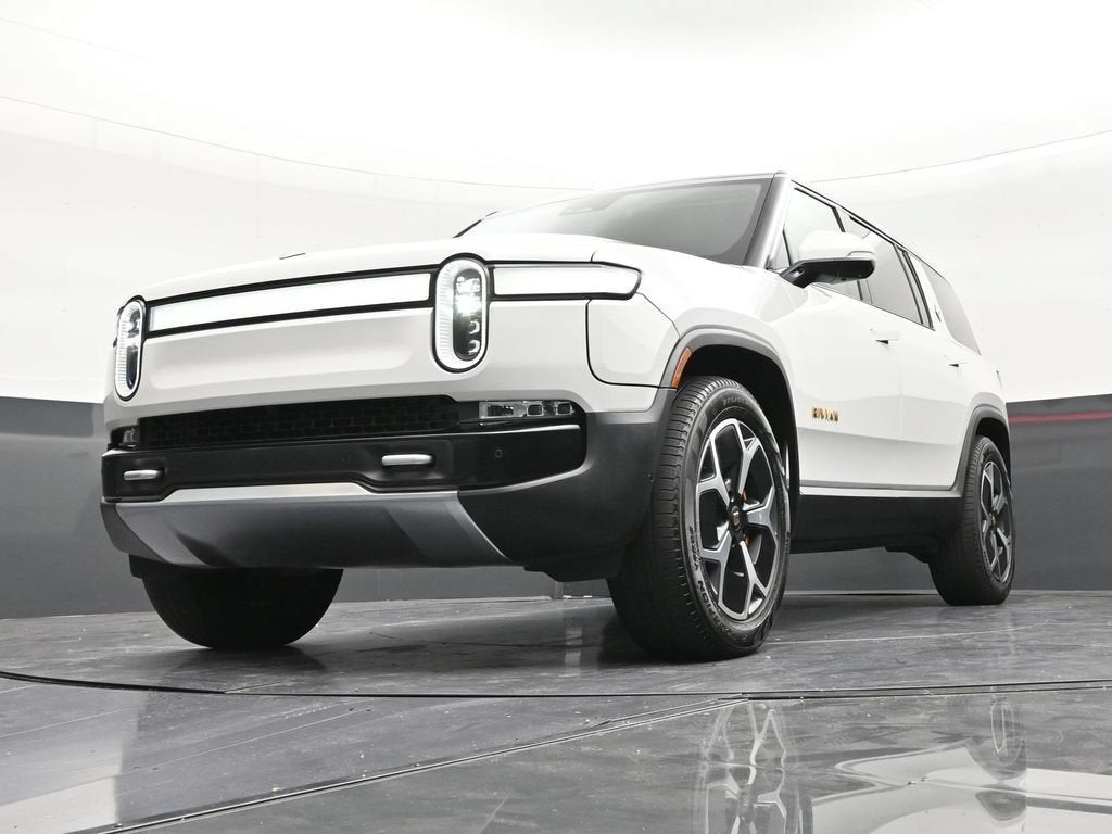 2024 RIVIAN R1S Adventure