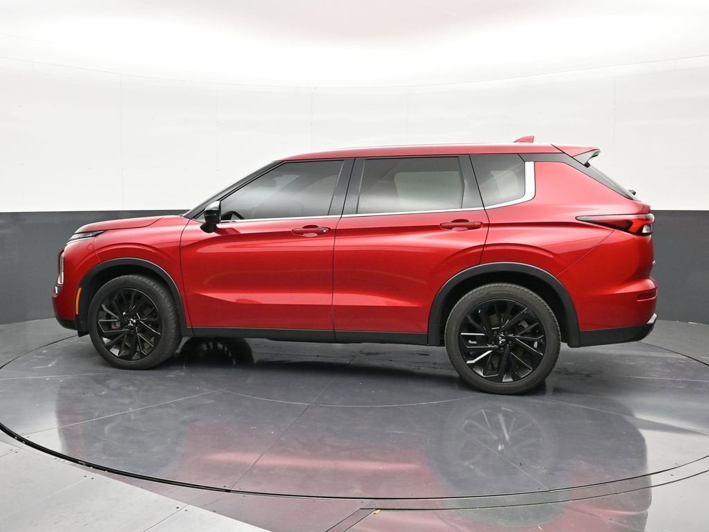 2023 Mitsubishi Outlander SE