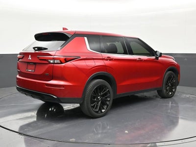 2023 Mitsubishi Outlander SE