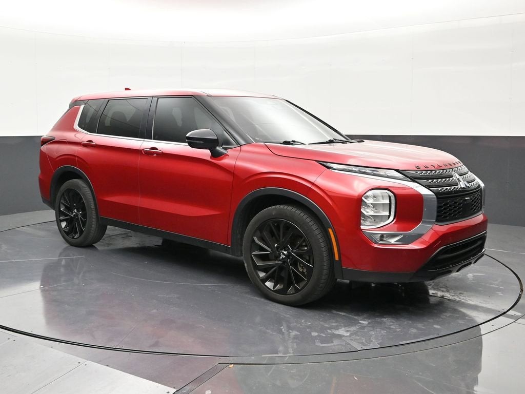 2023 Mitsubishi Outlander SE
