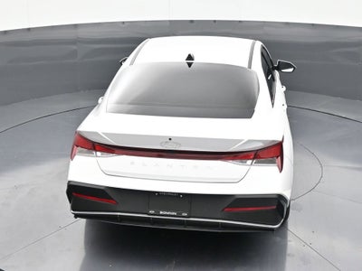2024 Hyundai Elantra SE