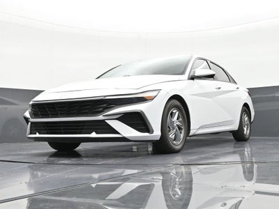2024 Hyundai Elantra SE