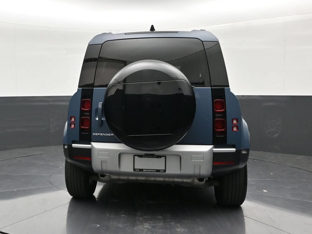 2024 Land Rover Defender 110 P300