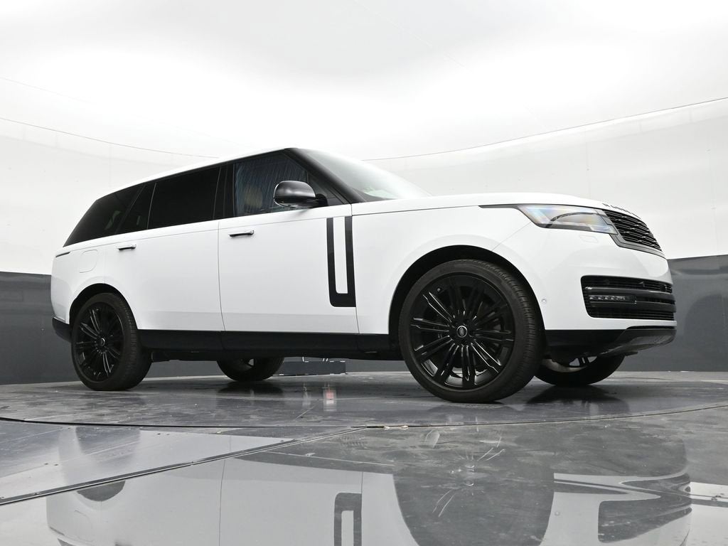 2025 Land Rover Range Rover SE