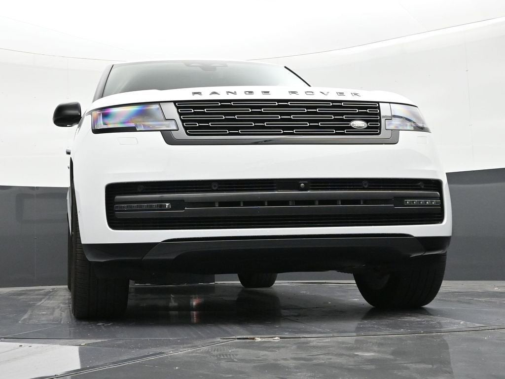 2025 Land Rover Range Rover SE