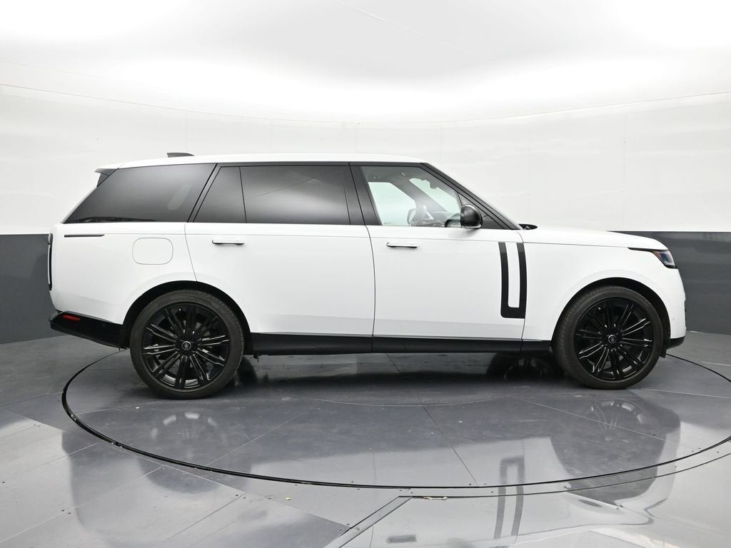 2025 Land Rover Range Rover SE