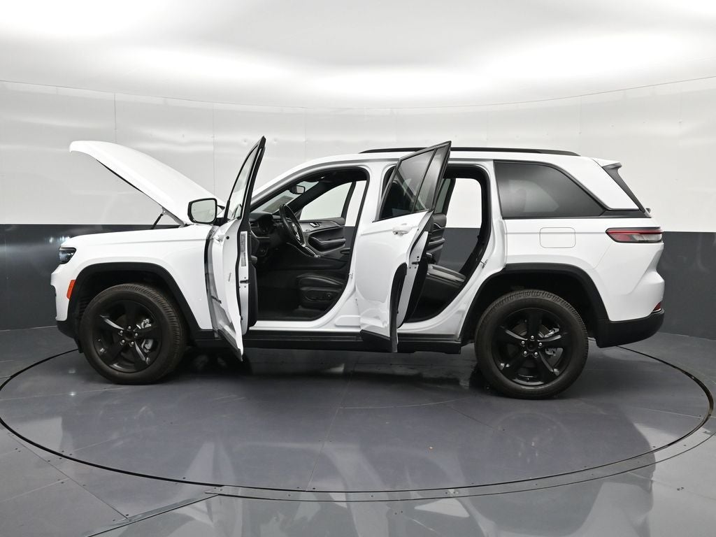 2022 Jeep Grand Cherokee Altitude