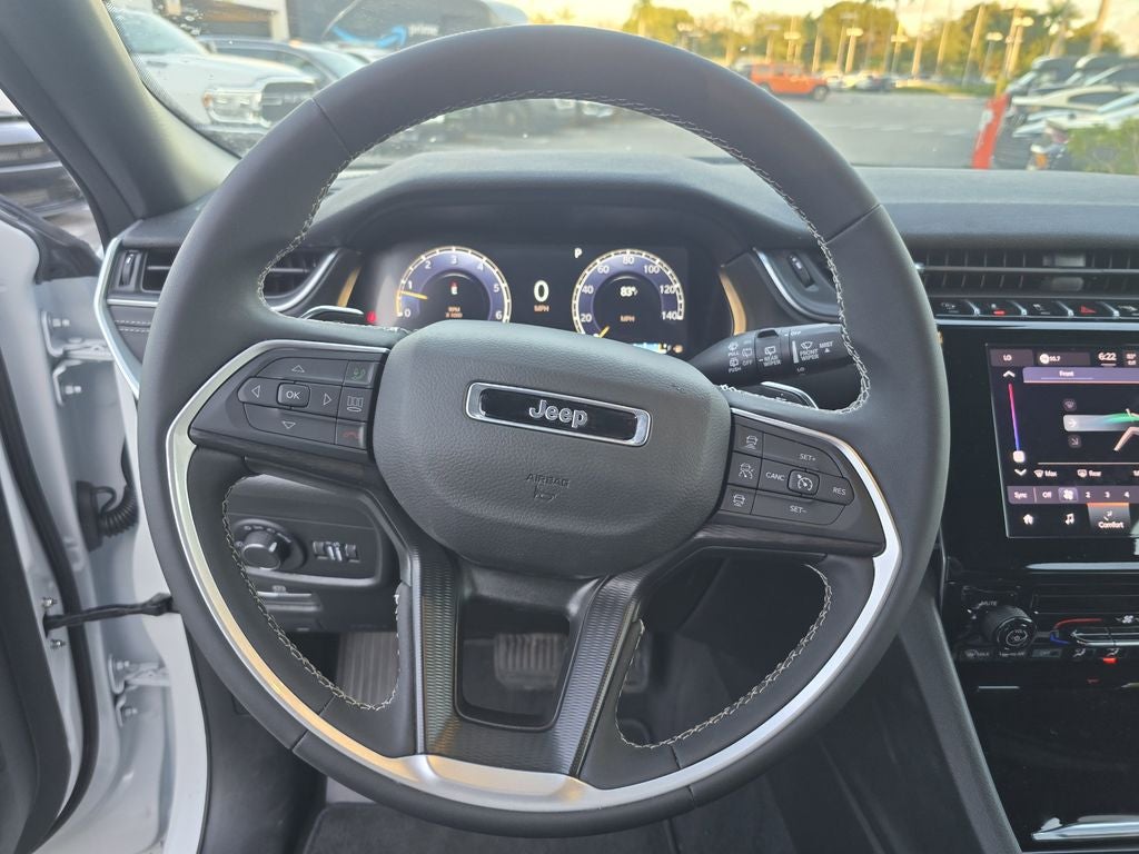 2025 Jeep Grand Cherokee L Laredo