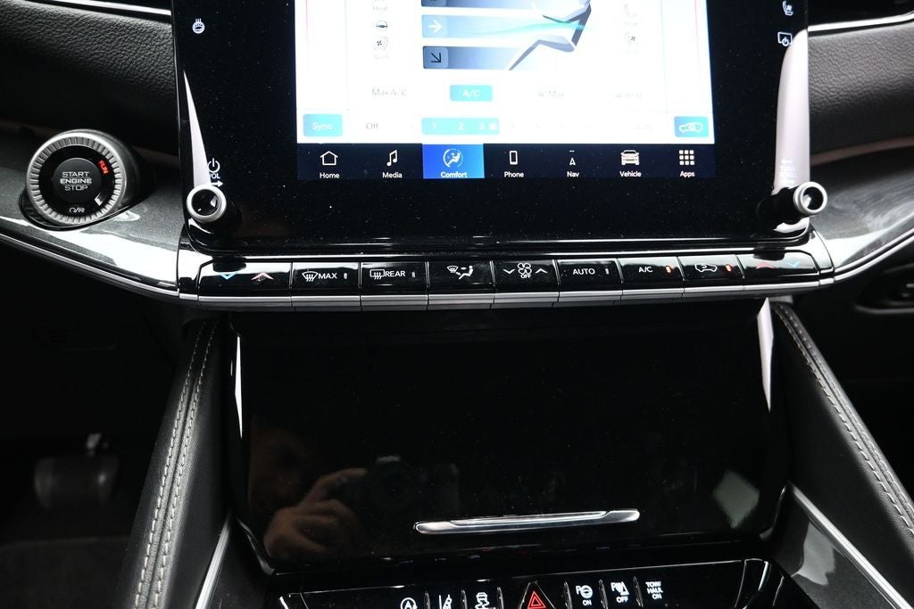 2023 Jeep Wagoneer Base