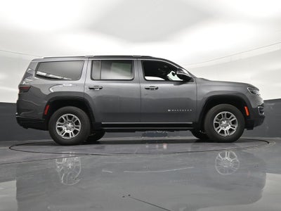2023 Jeep Wagoneer Base
