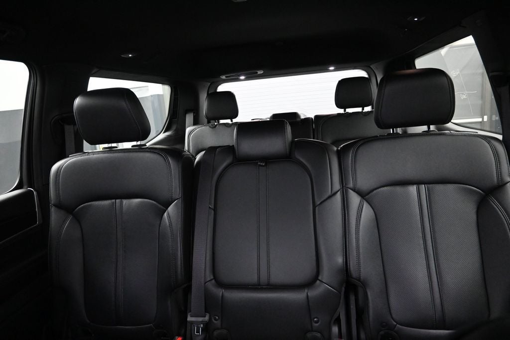 2024 Jeep Wagoneer Base