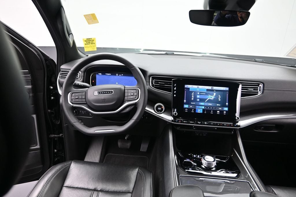 2024 Jeep Wagoneer Base