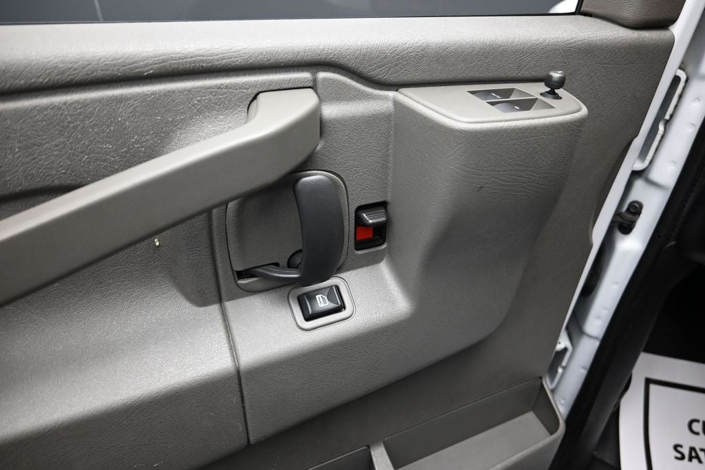 2022 Chevrolet Express 3500 Work Van Cargo