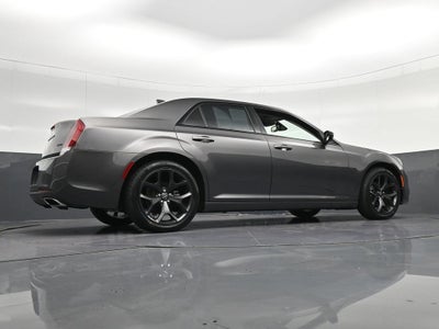 2022 Chrysler 300 Touring