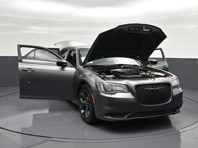 2022 Chrysler 300 Touring