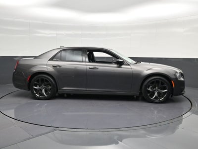 2022 Chrysler 300 Touring