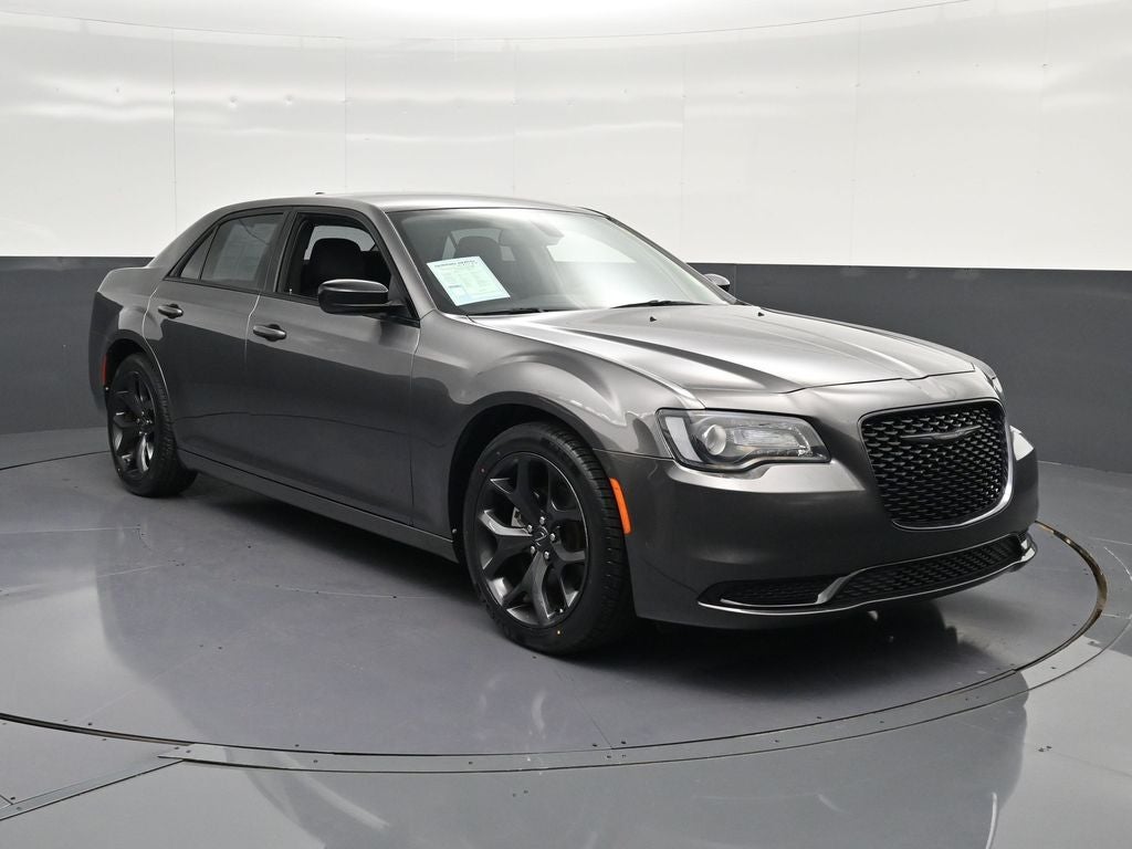 2022 Chrysler 300 Touring