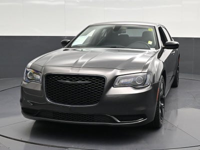 2022 Chrysler 300 Touring