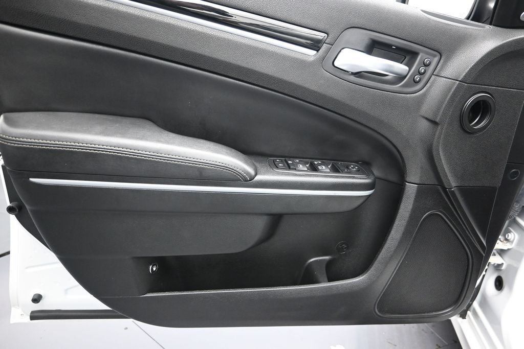2023 Chrysler 300 S