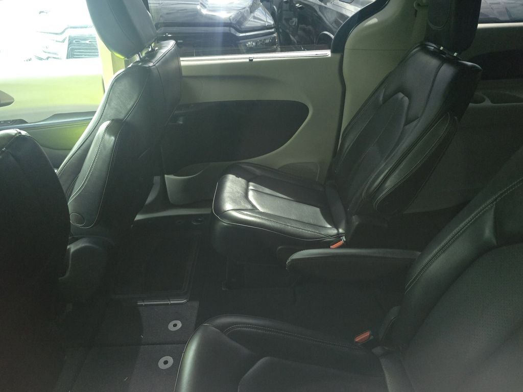 2021 Chrysler Voyager LXI