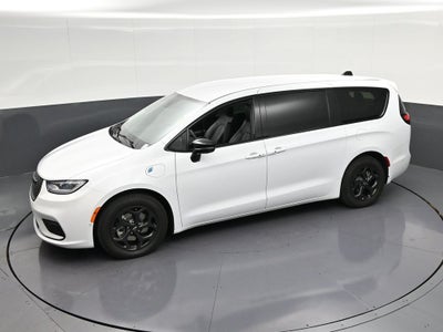 2024 Chrysler Pacifica Hybrid Select Premium S Appearance