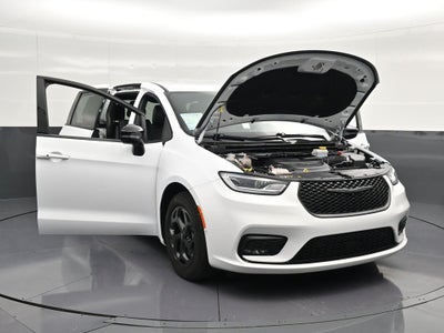 2024 Chrysler Pacifica Hybrid Select Premium S Appearance