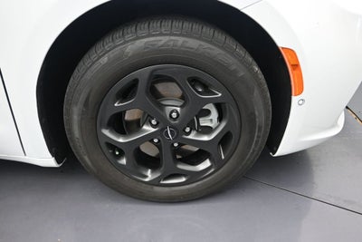 2024 Chrysler Pacifica Hybrid Select Premium S Appearance