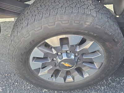 2024 Chevrolet Silverado 2500HD Custom