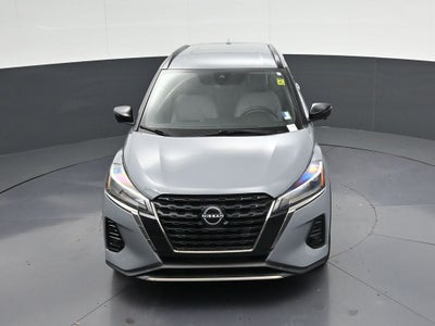 2022 Nissan Kicks SR