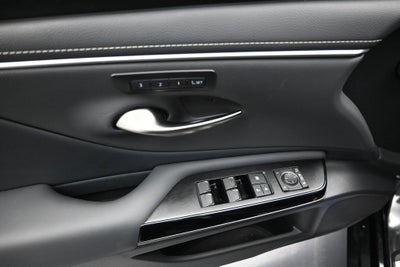 2025 Lexus ES 300h