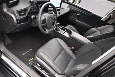 2025 Lexus ES 300h