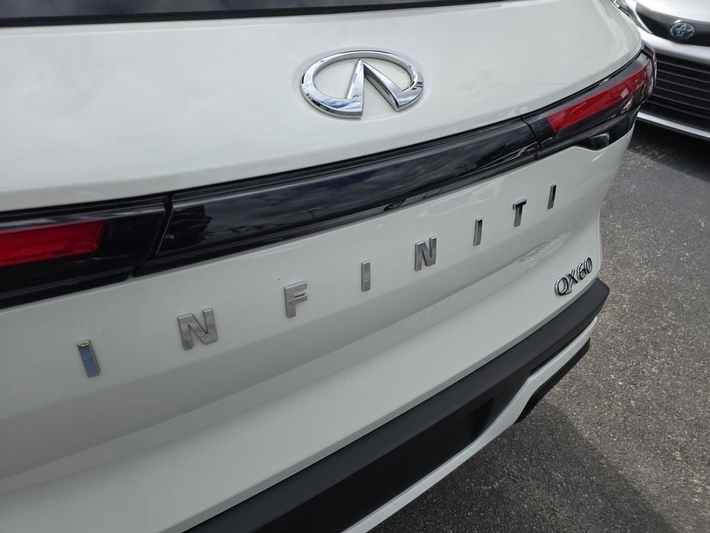 2024 INFINITI QX60 LUXE