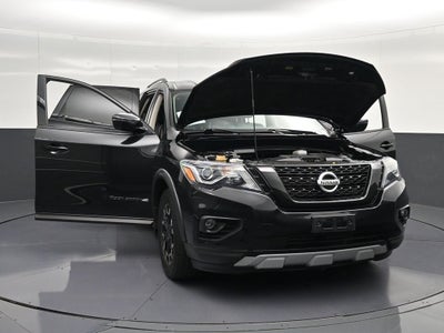 2020 Nissan Pathfinder SV