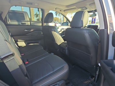 2024 Nissan Pathfinder Platinum