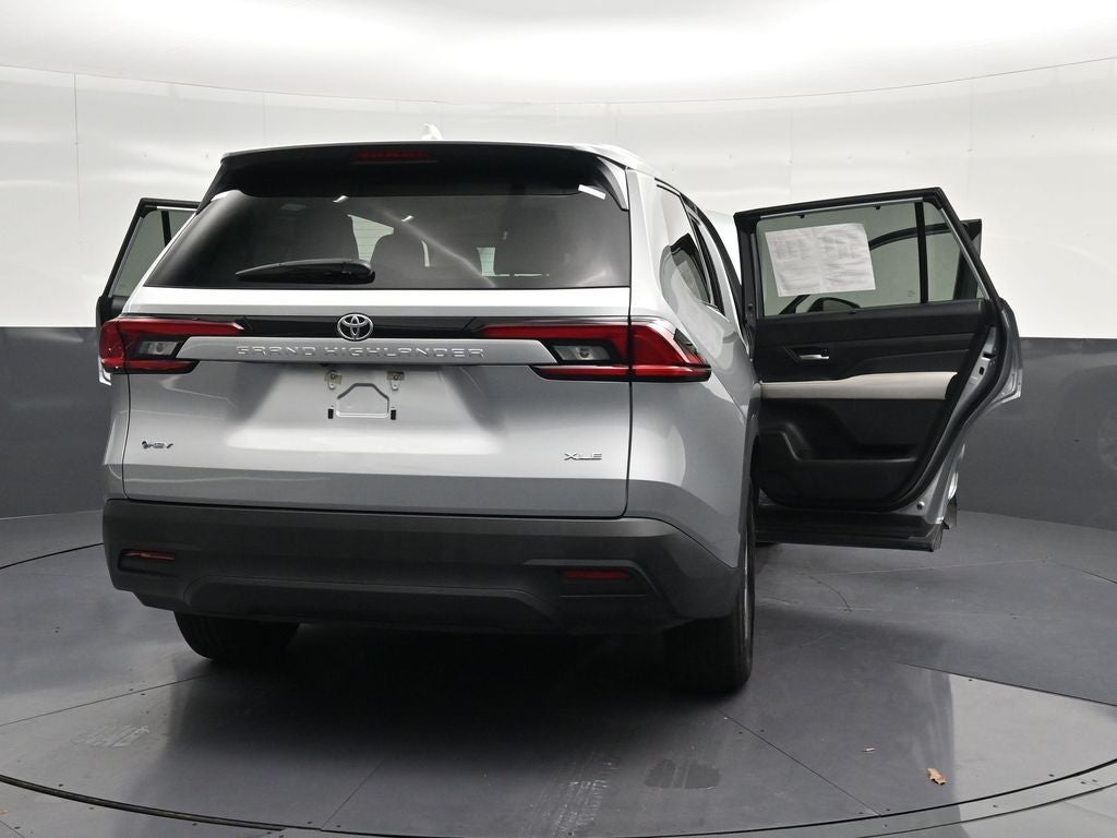 2025 Toyota Grand Highlander Hybrid XLE